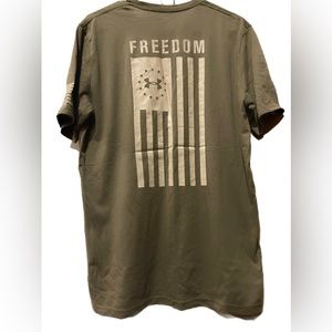 Men's UA Freedom Flag T-Shirt. Size Large